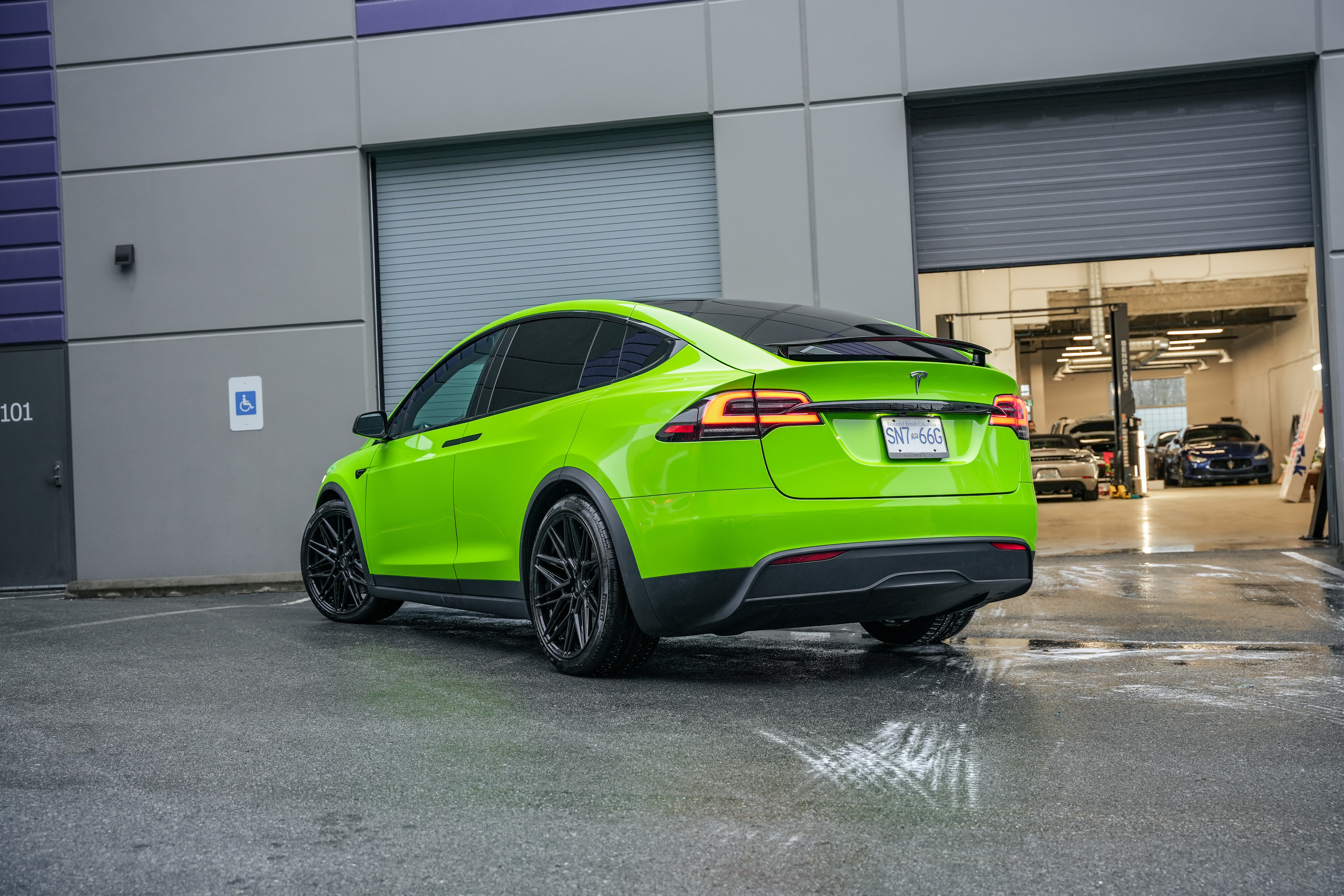 Green Model X Vossen
